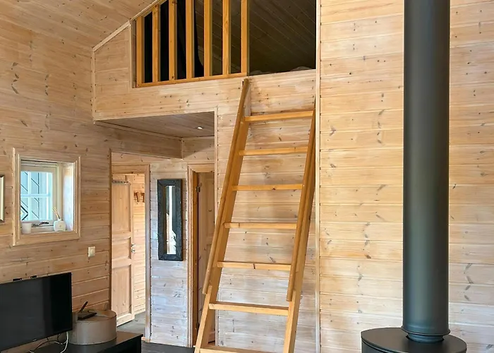 3 Bedroom Lovely In Дом отдыха *